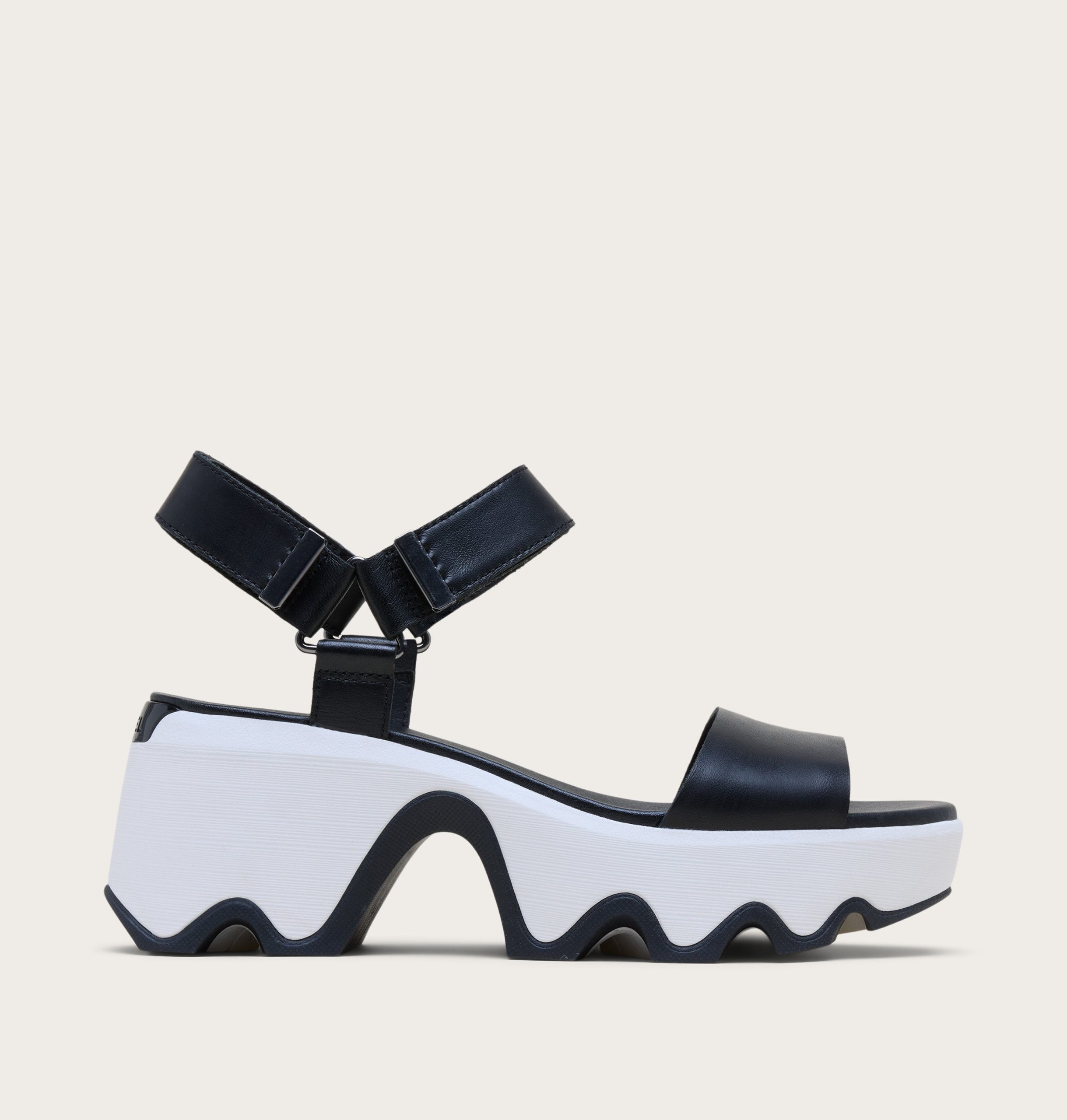 Kinetic? Aura Y-Strap Women's Sandal